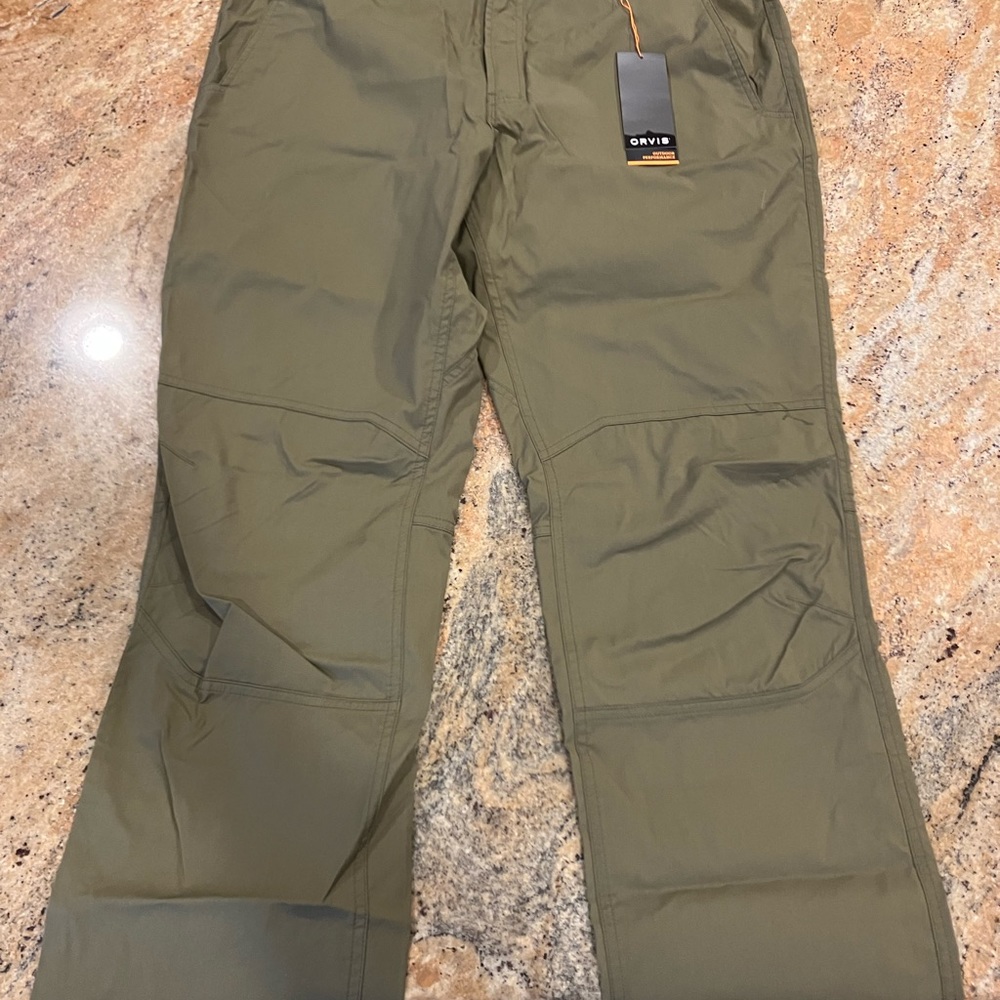 Men’s Orvis battenkill performance trek pant, size 38/32. NWT